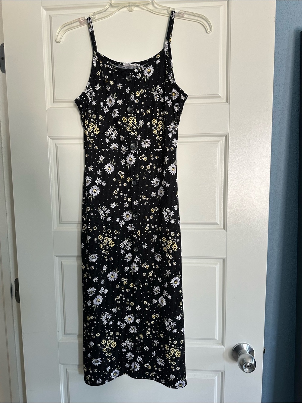 Girls 10/12 Black Daisy Floral Button-Front Slip Dress